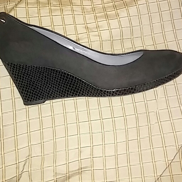 Bundle ,Anne Klein ,Calvin Klein wedges.1.5"heels - Picture 2 of 8